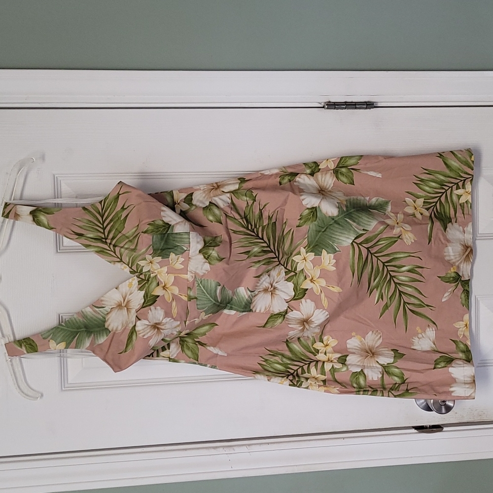 Woman cotton Hawaiian dress with adjustable straps pink various sizes